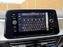 Volkswagen T-Roc 1.0 TSI Life Business Trekhaak | Stoelverwarming | Climate control | Cruise control adaptief | LED verlichting | DAB radioontvangst | Apple CarPlay/Android Auto | Achteruitrijcamera | Parkeersensoren voor en achter