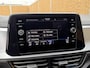 Volkswagen T-Roc 1.0 TSI Life Business Trekhaak | Stoelverwarming | Climate control | Cruise control adaptief | LED verlichting | DAB radioontvangst | Apple CarPlay/Android Auto | Achteruitrijcamera | Parkeersensoren voor en achter