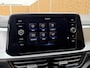 Volkswagen T-Roc 1.0 TSI Life Business Trekhaak | Stoelverwarming | Climate control | Cruise control adaptief | LED verlichting | DAB radioontvangst | Apple CarPlay/Android Auto | Achteruitrijcamera | Parkeersensoren voor en achter