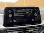 Volkswagen T-Roc 1.0 TSI Life Business Trekhaak | Stoelverwarming | Climate control | Cruise control adaptief | LED verlichting | DAB radioontvangst | Apple CarPlay/Android Auto | Achteruitrijcamera | Parkeersensoren voor en achter