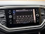 Volkswagen T-Roc 1.5 TSI Style Business Automaat | Climate control | Cruise control adaptief | Navigatiesysteem | Apple CarPlay/Android Auto | Rijstrooksensor | 17 inch velgen | Getint glas | Achteruitrijcamera | Parkeersensoren voor en achter