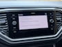 Volkswagen T-Roc 1.5 TSI Style Business Automaat | Climate control | Cruise control adaptief | Navigatiesysteem | Apple CarPlay/Android Auto | Rijstrooksensor | 17 inch velgen | Getint glas | Achteruitrijcamera | Parkeersensoren voor en achter