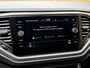 Volkswagen T-Roc 1.5 TSI Style Business Automaat | Climate control | Cruise control adaptief | Navigatiesysteem | Apple CarPlay/Android Auto | Rijstrooksensor | 17 inch velgen | Getint glas | Achteruitrijcamera | Parkeersensoren voor en achter