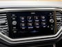 Volkswagen T-Roc 1.5 TSI Style Business Automaat | Climate control | Cruise control adaptief | Navigatiesysteem | Apple CarPlay/Android Auto | Rijstrooksensor | 17 inch velgen | Getint glas | Achteruitrijcamera | Parkeersensoren voor en achter