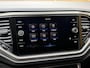 Volkswagen T-Roc 1.5 TSI Style Business Automaat | Climate control | Cruise control adaptief | Navigatiesysteem | Apple CarPlay/Android Auto | Rijstrooksensor | 17 inch velgen | Getint glas | Achteruitrijcamera | Parkeersensoren voor en achter