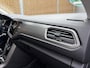 Volkswagen T-Roc 1.5 TSI Style Business Automaat | Climate control | Cruise control adaptief | Navigatiesysteem | Apple CarPlay/Android Auto | Rijstrooksensor | 17 inch velgen | Getint glas | Achteruitrijcamera | Parkeersensoren voor en achter