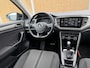 Volkswagen T-Roc 1.5 TSI Style Business Automaat | Climate control | Cruise control adaptief | Navigatiesysteem | Apple CarPlay/Android Auto | Rijstrooksensor | 17 inch velgen | Getint glas | Achteruitrijcamera | Parkeersensoren voor en achter