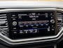 Volkswagen T-Roc 1.5 TSI Style Business Automaat | Climate control | Cruise control adaptief | Navigatiesysteem | Apple CarPlay/Android Auto | Rijstrooksensor | 17 inch velgen | Getint glas | Achteruitrijcamera | Parkeersensoren voor en achter
