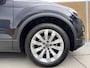 Volkswagen T-Roc 1.5 TSI Style Business Automaat | Climate control | Cruise control adaptief | Navigatiesysteem | Apple CarPlay/Android Auto | Rijstrooksensor | 17 inch velgen | Getint glas | Achteruitrijcamera | Parkeersensoren voor en achter