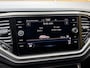 Volkswagen T-Roc 1.5 TSI Style Business Automaat | Climate control | Cruise control adaptief | Navigatiesysteem | Apple CarPlay/Android Auto | Rijstrooksensor | 17 inch velgen | Getint glas | Achteruitrijcamera | Parkeersensoren voor en achter