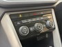Volkswagen T-Roc 1.5 TSI Style Business Automaat | Climate control | Cruise control adaptief | Navigatiesysteem | Apple CarPlay/Android Auto | Rijstrooksensor | 17 inch velgen | Getint glas | Achteruitrijcamera | Parkeersensoren voor en achter