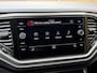 Volkswagen T-Roc 1.5 TSI Style Business Automaat | Climate control | Cruise control adaptief | Navigatiesysteem | Apple CarPlay/Android Auto | Rijstrooksensor | 17 inch velgen | Getint glas | Achteruitrijcamera | Parkeersensoren voor en achter