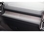 Volvo XC40 T4 Recharge Inscription | Stoelverwarming | Trekhaak | Leder | Panoramadak | Parkeercamera | Pilot Assist | Keyless