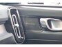 Volvo XC40 T4 Recharge Black Edition| Stoelverwarming | Trekhaak | Parkeercamera | Panoramadak | H/K | Glossy Black | Keyless