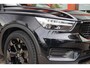 Volvo XC40 T4 Recharge Black Edition| Stoelverwarming | Trekhaak | Parkeercamera | Panoramadak | H/K | Glossy Black | Keyless