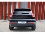 Volvo XC40 T4 Recharge Black Edition| Stoelverwarming | Trekhaak | Parkeercamera | Panoramadak | H/K | Glossy Black | Keyless