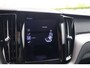 Volvo XC60 T6 Recharge AWD R-Design | Stoelverwarming | Trekhaak | Panoramadak | Leder | Pilot Assist | BLIS | Keyless