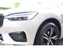 Volvo XC60 T6 Recharge AWD R-Design | Stoelverwarming | Trekhaak | Panoramadak | Leder | Pilot Assist | BLIS | Keyless