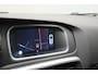 Volvo V40 1.6 T2 Momentum 2014 | 1e Eigenaar | Trekhaak Afneembaar | Navigatie | Cruise Control | Elektrische Ramen | Lichtmetalen Velgen | Parkeersensoren | Nationale Autopas