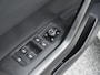 Volkswagen Taigo R-Line 1.0 TSI 110 PK DSG AUTOMAAT | LED | Achteruitrijcamera | Trekhaak | Stoelverwarming | DAB+ |