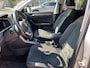 Volkswagen T-Roc 1.0 TSI Style · Panoramadak · Camera + Parkeersensoren · Trekhaak · Garantie t/m 25-08-2026 of 100000km.
