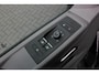 Volkswagen Transporter 2.0 TDI L2H1 CARAVELLE 204PK DC DUBBEL CABINE / ELEK.SCHUIF / FULL OPTIONS / LEDER / FULL BLACK / APPLE CAR