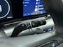 Hyundai Kona 1.6 GDI HEV PREMIUM SKY | NAVI | OPEN DAK | LEDER | 360 CAMERA | CLIMA | CRUISE ADAPT. | STOEL- & STUURVERWARMING + COOLING | APPLE CAR PLAY & ANDROID AUTO | 18'' LM VELGEN | FABRIEKSGARANTIE GELDIG T/M 2-2030! |