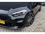 BMW 2-serie Gran Coupé M235i xDrive High Executive 306pk | Pano | ACC | Harman Kardon | Head-up Display | Keyless | 19 Inch | Stoelverwarming | Elektr. verst. stoelen | M-Sport Plus