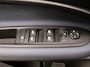 Alfa Romeo Junior Elettrica 54 kWh | Apple Carplay/Android Auto | Climate control | 18" Lichtmetalen velgen | Parkeersensoren