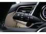 Toyota Camry 2.5 Hybrid Premium | Leder | Stoelventilatie | Stoel-/stuurverwarming | Navigatie | JBL | Head-up display | Dodehoek detectie | 360 camera