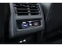 Volkswagen Golf Variant 1.5 eTSI R-Line Business | Rijklaar! | Elek. Trekhaak | Dig. Cockpit | Stoel- Stuurverw. | Camera+PDC | Adapt. Cruise | Nav+App.Connect | Sfeerverl. | V