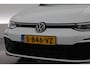 Volkswagen Golf Variant 1.5 eTSI R-Line Business | Rijklaar! | Elek. Trekhaak | Dig. Cockpit | Stoel- Stuurverw. | Camera+PDC | Adapt. Cruise | Nav+App.Connect | Sfeerverl. | V