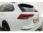 Volkswagen Golf Variant 1.5 eTSI R-Line Business | Rijklaar! | Elek. Trekhaak | Dig. Cockpit | Stoel- Stuurverw. | Camera+PDC | Adapt. Cruise | Nav+App.Connect | Sfeerverl. | V