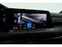 Volkswagen Golf Variant 1.5 eTSI R-Line Business | Rijklaar! | Elek. Trekhaak | Dig. Cockpit | Stoel- Stuurverw. | Camera+PDC | Adapt. Cruise | Nav+App.Connect | Sfeerverl. | V