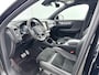Volvo XC40 Recharge P8 AWD R-Design | 19" Allseason | Trekhaak | Parkeercamera | Stoel/Stuur/Achterbankverwarming | Warmtepomp | Adaptieve Cruise | BLIS | Keyless | Elektrische Achterklep