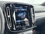Volvo XC40 Recharge P8 AWD R-Design | 19" Allseason | Trekhaak | Parkeercamera | Stoel/Stuur/Achterbankverwarming | Warmtepomp | Adaptieve Cruise | BLIS | Keyless | Elektrische Achterklep