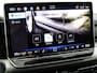 Volkswagen Golf 1.5 eHybrid 204pk DSG Life Edition · Camera · Apple/Android Car Play · Stoel&- Stuurverwarming · Sfeerverlichting · 18'' Inch · Garantie t/m 13-05-2029 of 100.000km