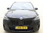 BMW 2-Serie Active Tourer 220i M Sport FULL OPTIONS -Massagestoel -Pano Dak -HeadUp -Trekhaak -Driving Ass Plus -Live Cockpit Prof -Led Adaptief -WiFi