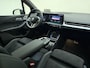 BMW 2-Serie Active Tourer 220i M Sport FULL OPTIONS -Massagestoel -Pano Dak -HeadUp -Trekhaak -Driving Ass Plus -Live Cockpit Prof -Led Adaptief -WiFi