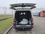 Volkswagen Transporter 2.0 TDI L2H1 Dub Cab LED