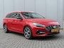 Hyundai i30 Wagon 1.5 T-GDi MHEV Premium / 18" N velgen / Trekhaak afneembaar 1410 kg / Vol leder / Stoelverwarming en verkoeling  / Stuurwiel verwarming / Navigatie / Full LED / Elektrische stoelverstelling / Achteruitrijcamera /