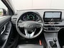 Hyundai i30 Wagon 1.5 T-GDi MHEV Premium / 18" N velgen / Trekhaak afneembaar 1410 kg / Vol leder / Stoelverwarming en verkoeling  / Stuurwiel verwarming / Navigatie / Full LED / Elektrische stoelverstelling / Achteruitrijcamera /