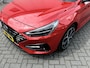 Hyundai i30 Wagon 1.5 T-GDi MHEV Premium / 18" N velgen / Trekhaak afneembaar 1410 kg / Vol leder / Stoelverwarming en verkoeling  / Stuurwiel verwarming / Navigatie / Full LED / Elektrische stoelverstelling / Achteruitrijcamera /