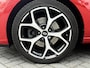 Hyundai i30 Wagon 1.5 T-GDi MHEV Premium / 18" N velgen / Trekhaak afneembaar 1410 kg / Vol leder / Stoelverwarming en verkoeling  / Stuurwiel verwarming / Navigatie / Full LED / Elektrische stoelverstelling / Achteruitrijcamera /