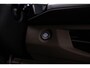 Volkswagen Multivan 1.5 eHybrid 245pk PHEV DSG L2 Edition 4Motion | IQ Matrix LED Koplampen | Trekhaak |  7 Zits | Elektrische Schuifdeuren & achterklep | Verwarmd stuur & stoelen | Travel Assist | Unieke Edition-uitvoering met zwart dak en accenten