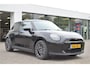 MINI Cooper Mini E Blackyard 40.7 kWh NIEUWE AUTO! Stoelverwarmig | Camera | Carplay | Head Up Display | 17 " U-Spoke grey velgen! Nieuwprijs €32.990,-!!