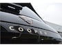 MINI Cooper Mini E Blackyard 40.7 kWh NIEUWE AUTO! Stoelverwarmig | Camera | Carplay | Head Up Display | 17 " U-Spoke grey velgen! Nieuwprijs €32.990,-!!