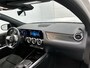 Mercedes-Benz B-klasse 200 Business Solution AMG | Panoramadak | Trekhaak | Achteruitrijcamera | Multibeam Koplampen | Inclusief 24 maanden MB Certified garantie voor Europa.