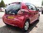 Toyota Aygo 1.0-12V Aspiration Red Navigator Airco