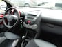 Toyota Aygo 1.0-12V Aspiration Red Navigator Airco